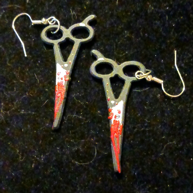 Bloody Scissors Earrings 15$